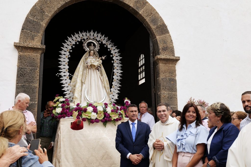 El Ayuntamiento de Teguise y el Cabildo de Lanzarote recuperan las fiestas en la montaña en honor a la Virgen de las Nieves