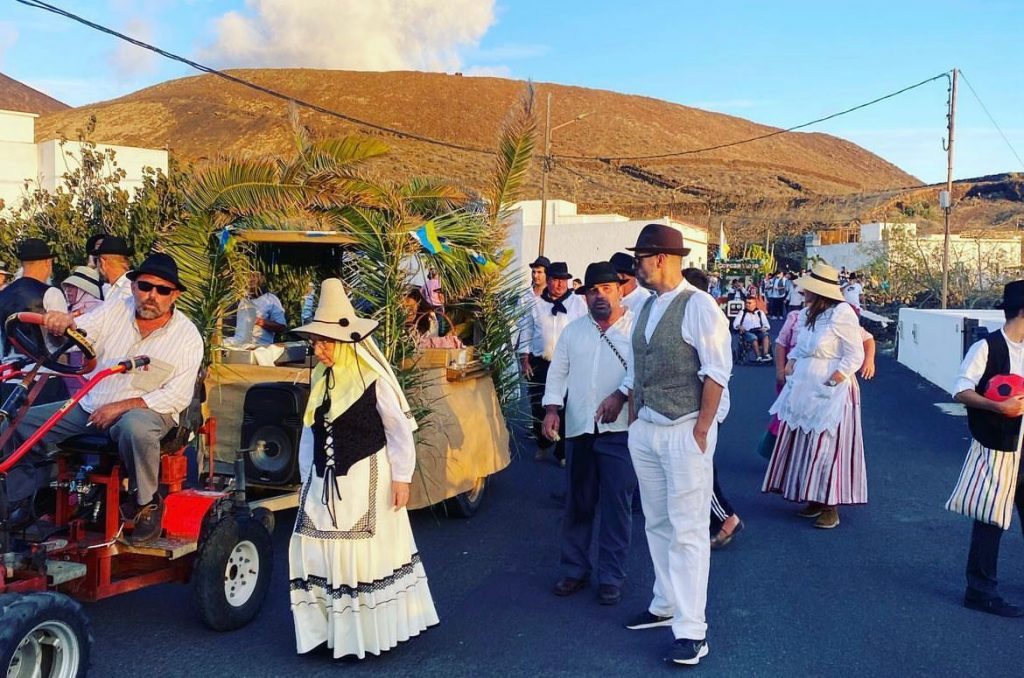 Teguise celebra la romería más antigua de Lanzarote, en honor al Cristo de las Aguas de Guatiza