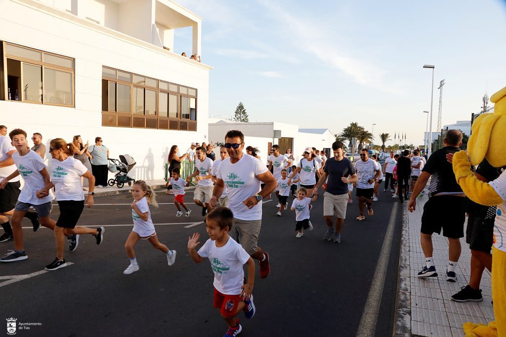 El Ayuntamiento de Tías felicita a la comunidad educativa por la carrera familiar Tías Run