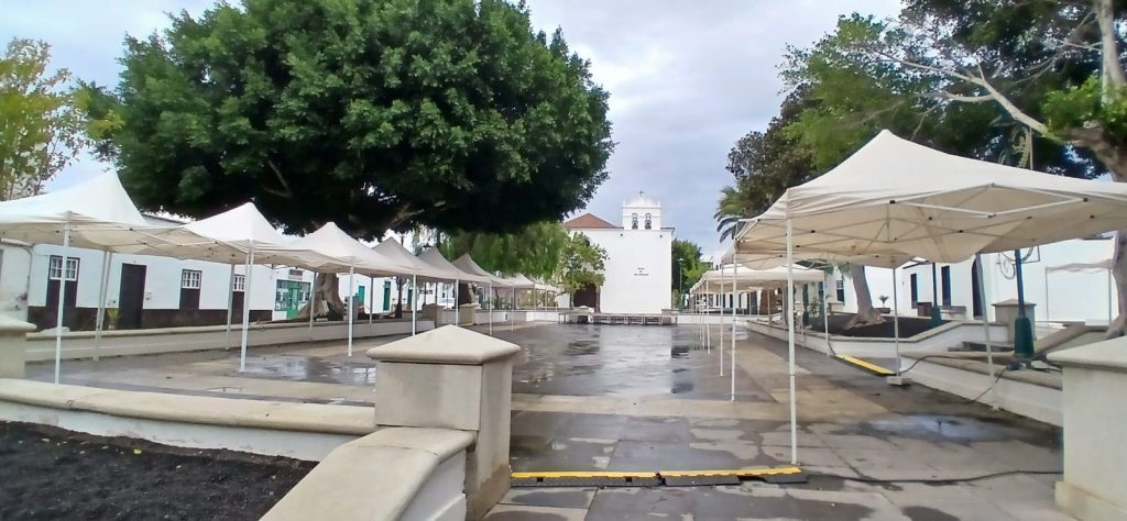 Yaiza aplaza su mercadillo navideño de hoy 15 de diciembre por viento y lluvia
