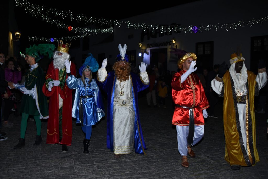 Teguise y La Graciosa se preparan para su gran cabalgata y recorrido por los pueblos para dar la bienvenida a los Reyes Magos