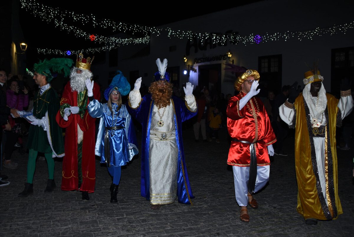 Teguise y La Graciosa se preparan para su gran cabalgata y recorrido por los pueblos para dar la bienvenida a los Reyes Magos