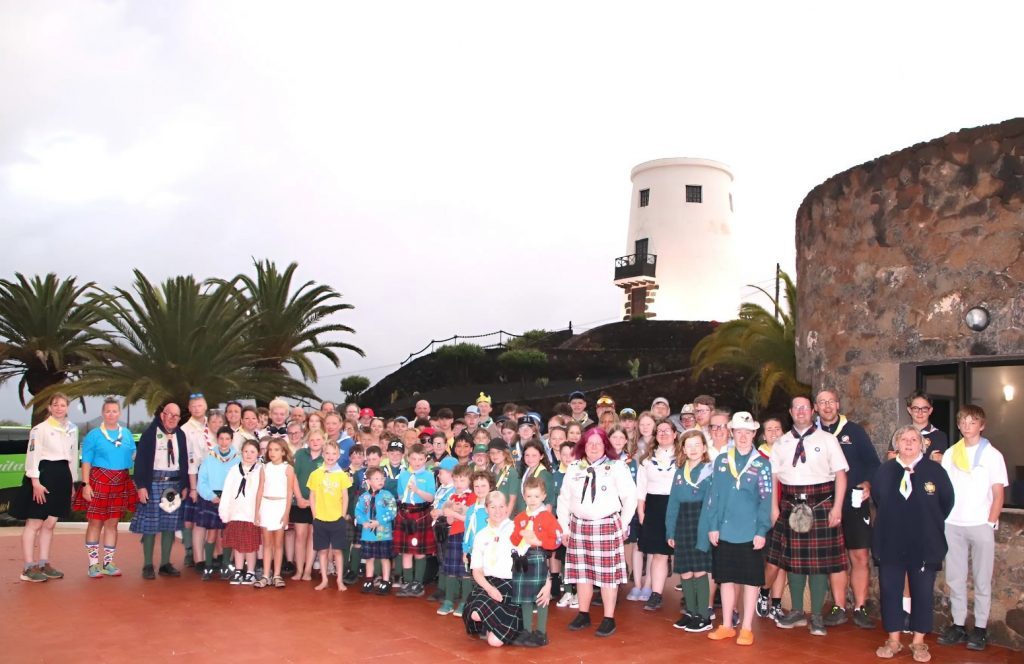 Yaiza ejerce de anfitrión de cien scouts que visitan Lanzarote