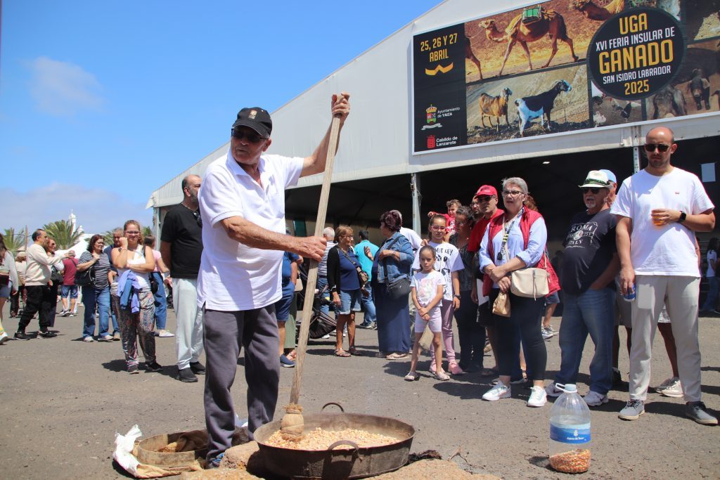 Uga muestra la evolución y fuerza del sector primario lanzaroteño