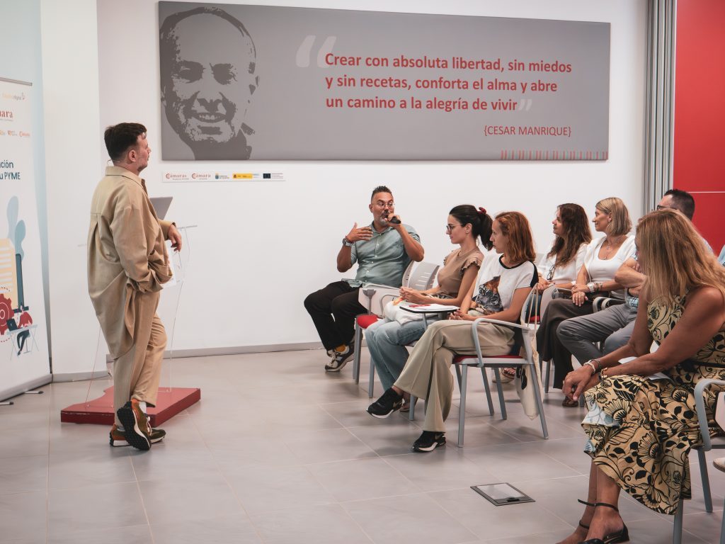 La Cámara de Comercio impulsa la transformación digital con la celebración de una conferencia sobre Redes Sociales para Kit Digital