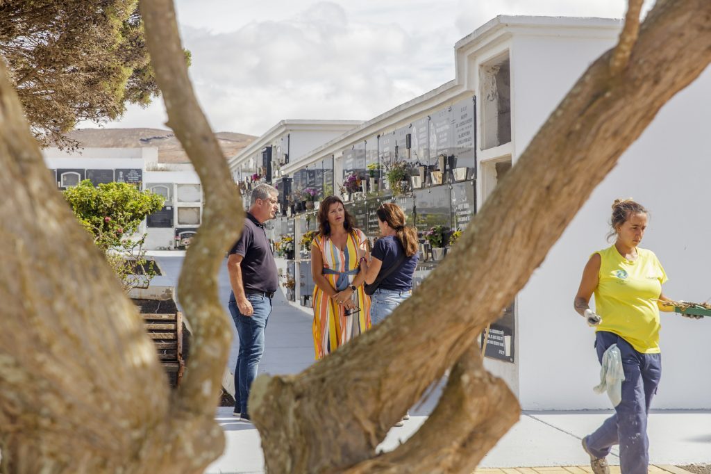 Los cementerios de Teguise listos para conmemorar el Día de Todos los Santos