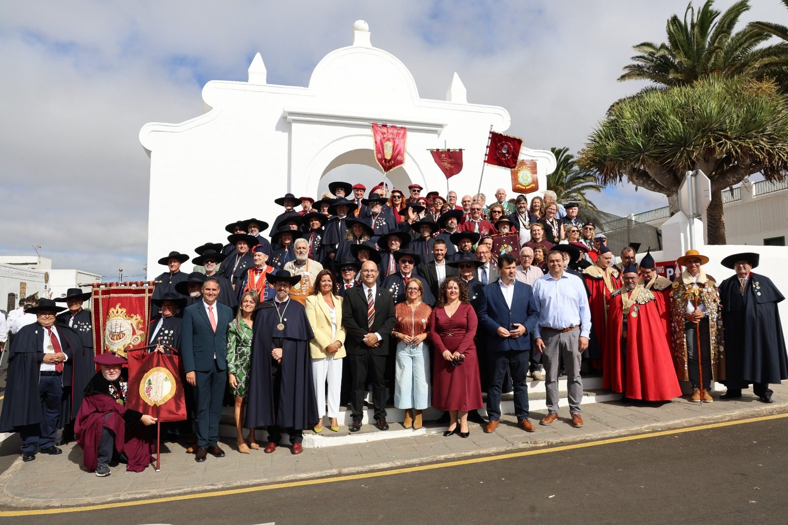 Teguise acoge el XXVI Gran Capítulo de la Cofradía del Vino de Canarias