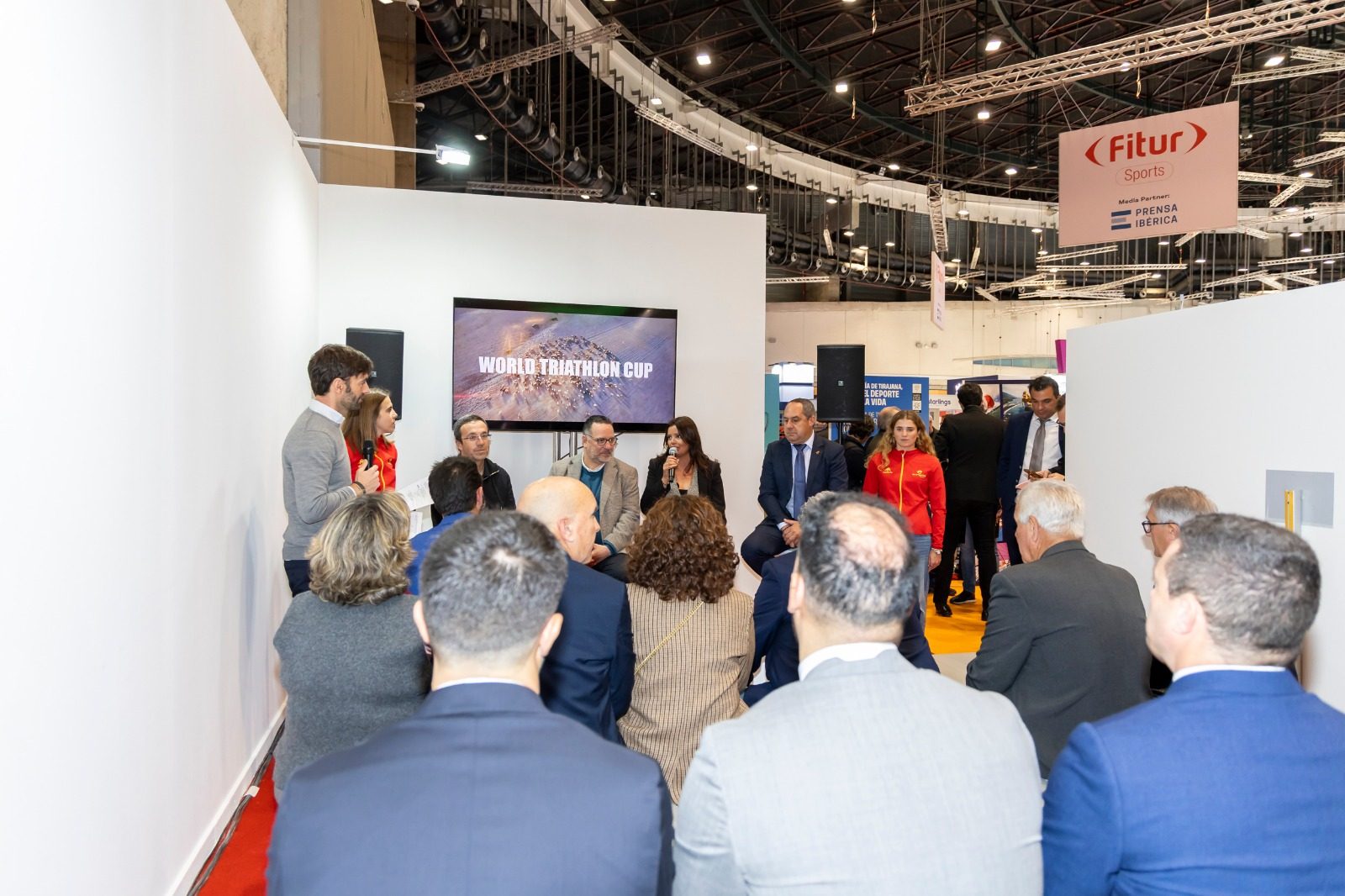 FITUR acoge la presentación de la prueba puntuable para el Campeonato del Mundo de Triatlón en Lanzarote