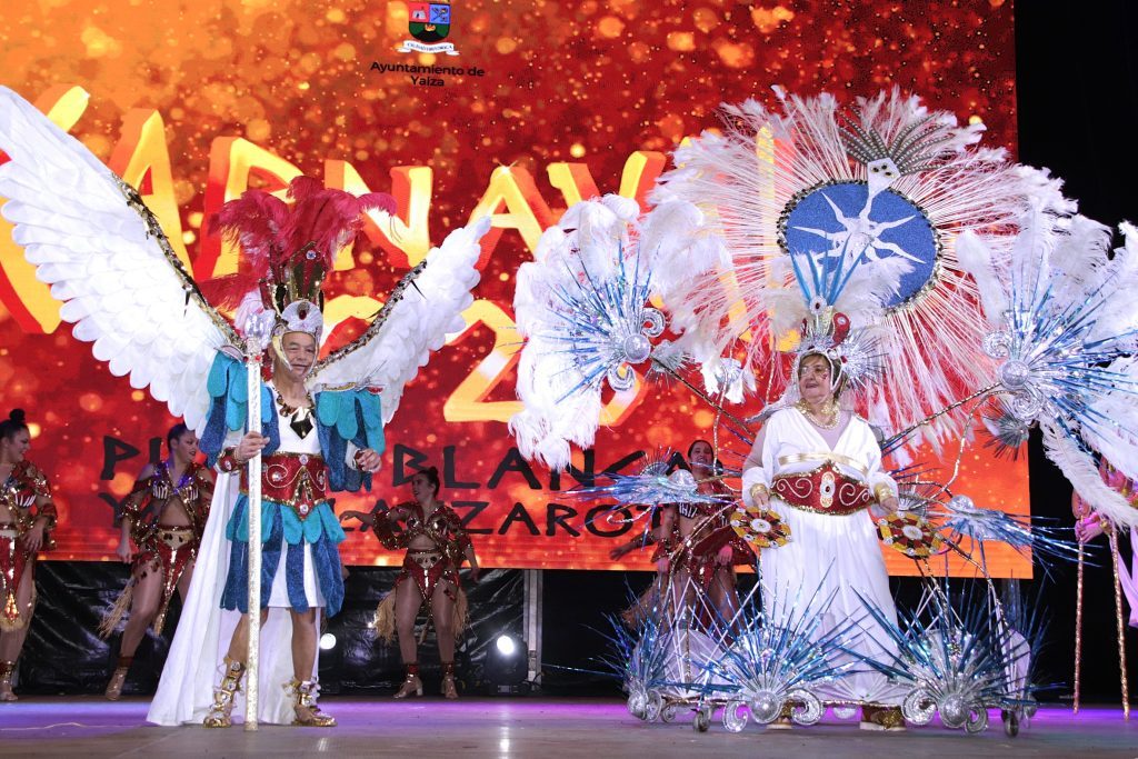 Playa Blanca abre su Carnaval con una participativa noche de fantasía
