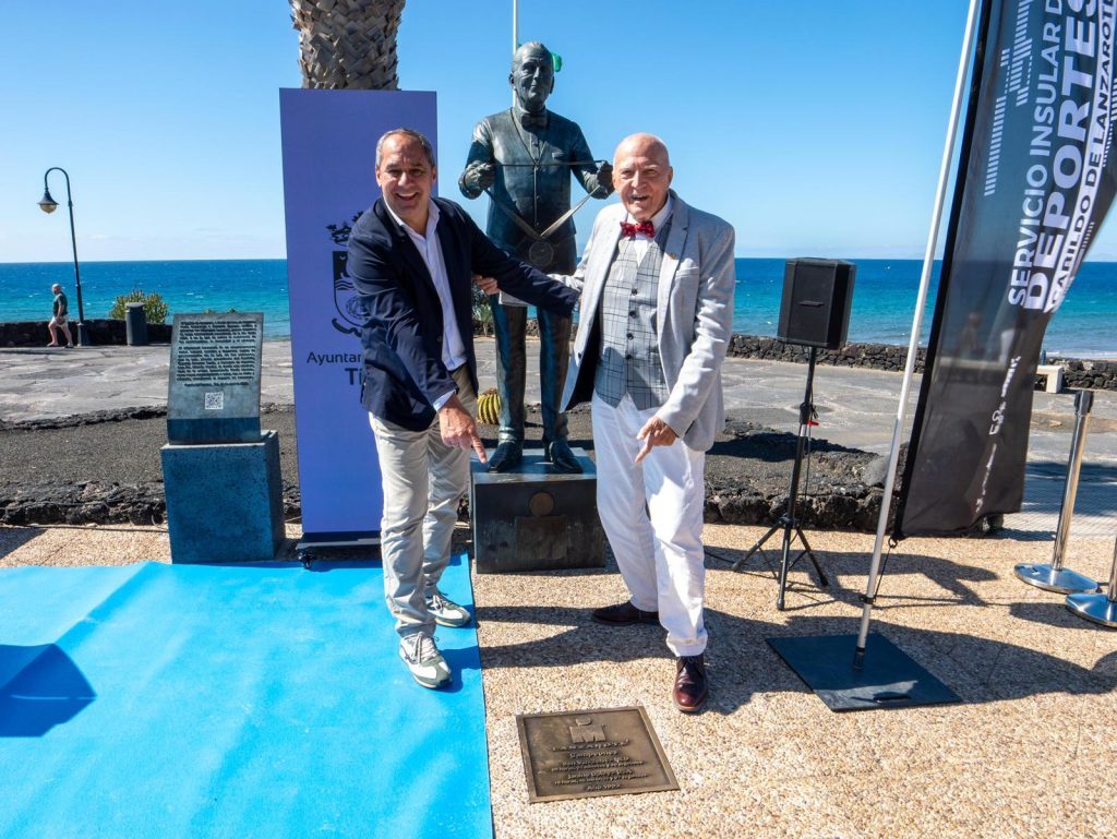 El Servicio Insular de Deportes promueve el paseo de los campeones del Ironman en Puerto del Carmen
