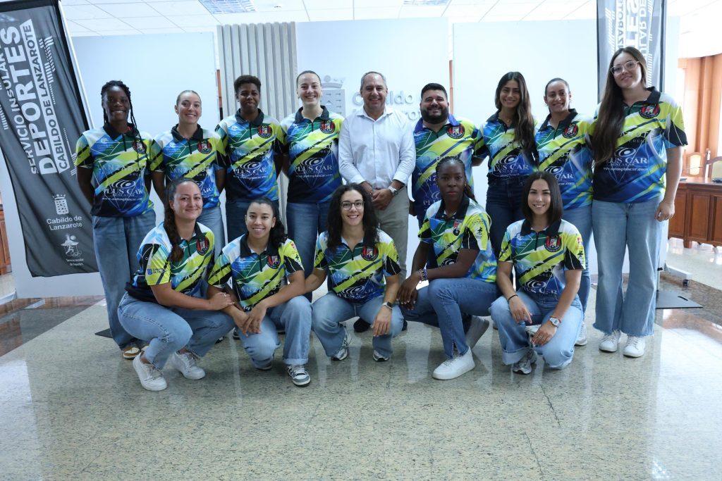 El Cabildo de Lanzarote reconoce la permanencia del CB Zonzamas en la máxima categoría del balonmano nacional
