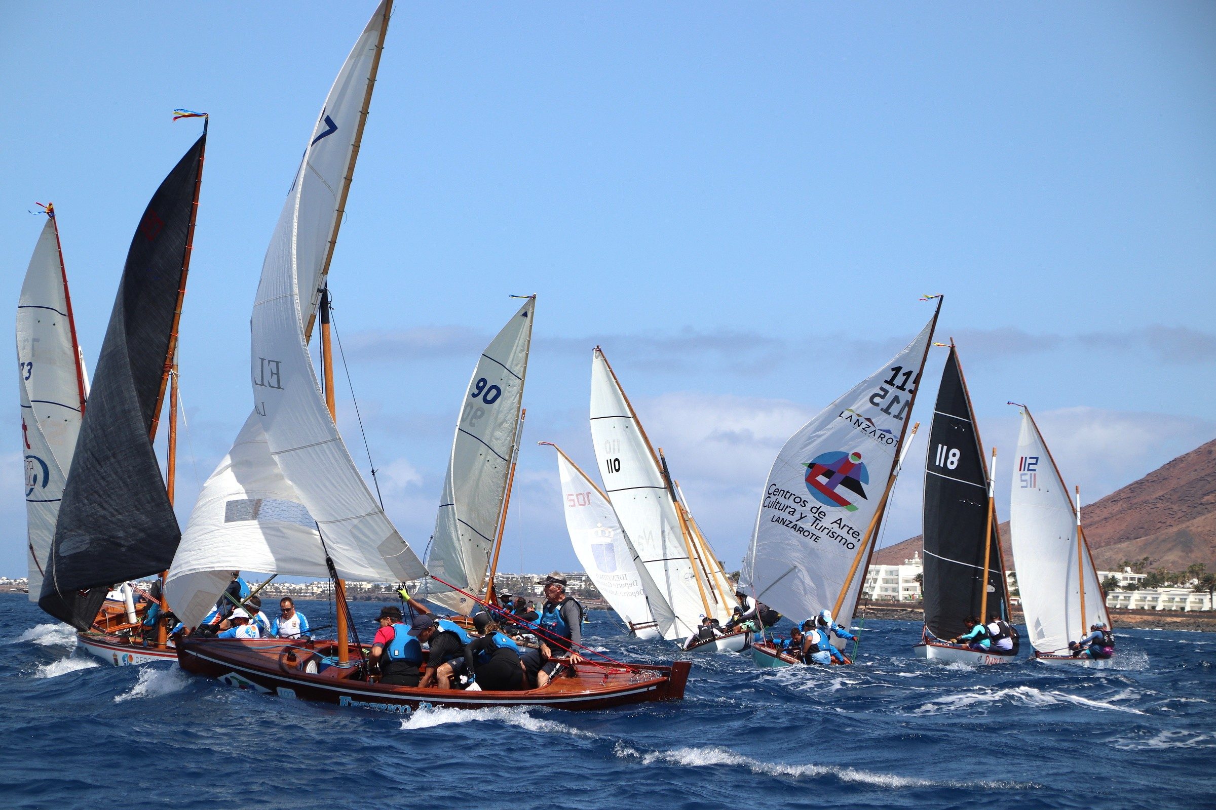 El Tritón asalta el liderato de la Copa Vela Latina del Sur