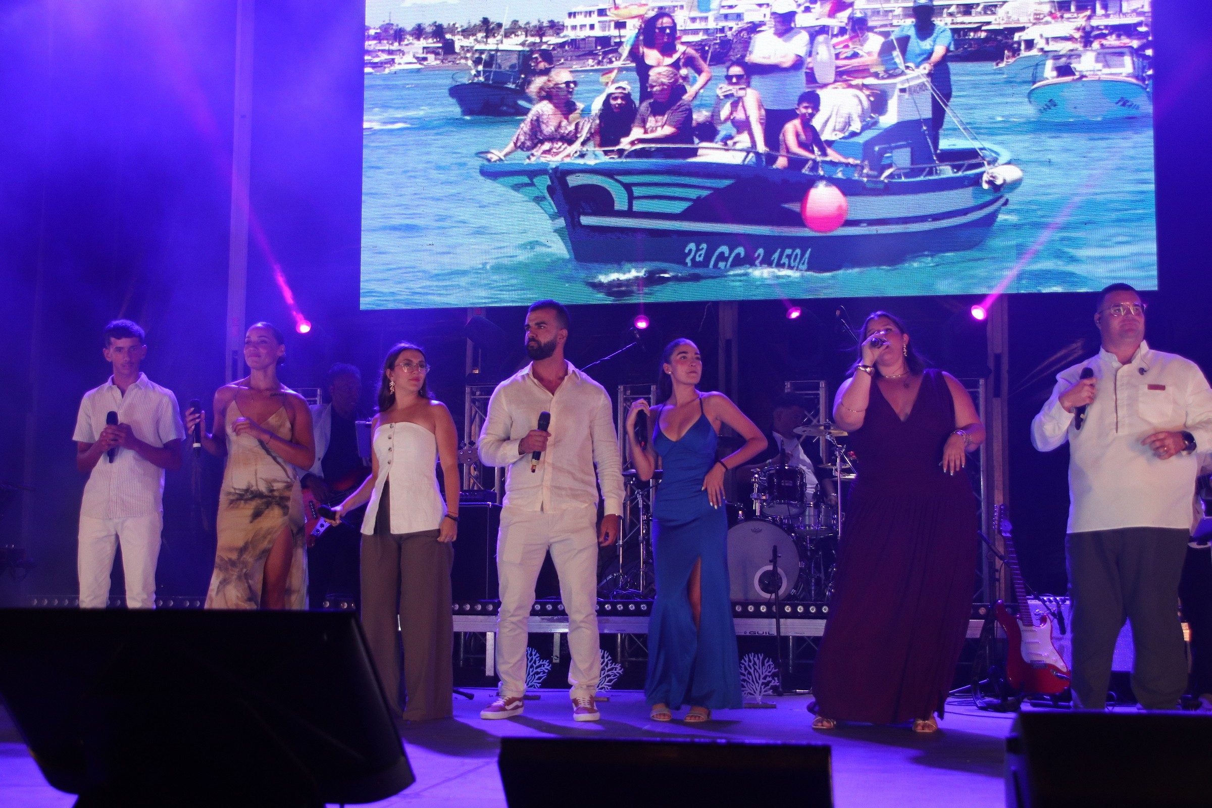 Siete voces del municipio de Yaiza enamoran a Playa Blanca