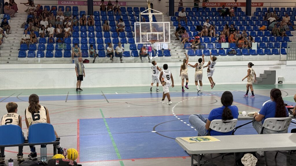 El torneo de baloncesto mixto Conecta Team League congregará a 10 equipos del 3 al 6 de agosto en Tías