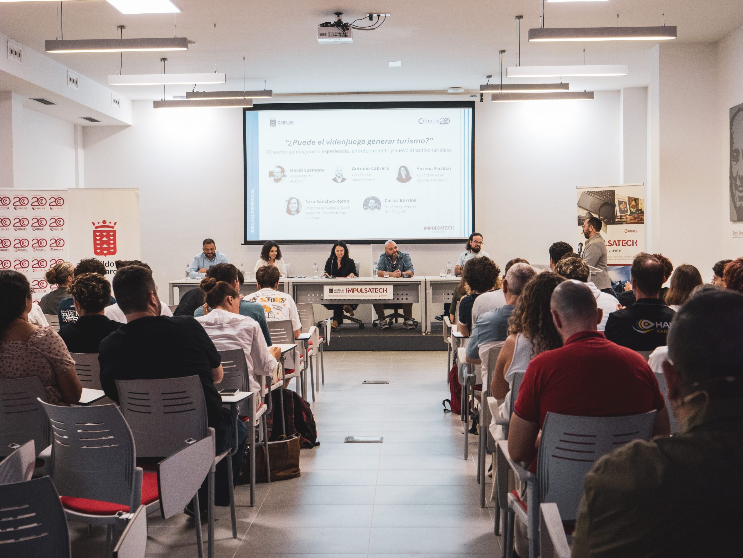 La Cámara de Comercio y el Cabildo unen por primera vez al sector turístico y a la industria del videojuego en Lanzarote